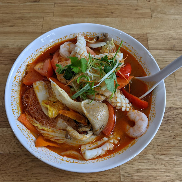 Curry Mee with Hainanese Chicken