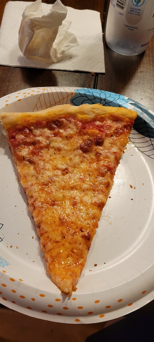 Frank's Pizza & Restaurant - Sparta - Photo 6