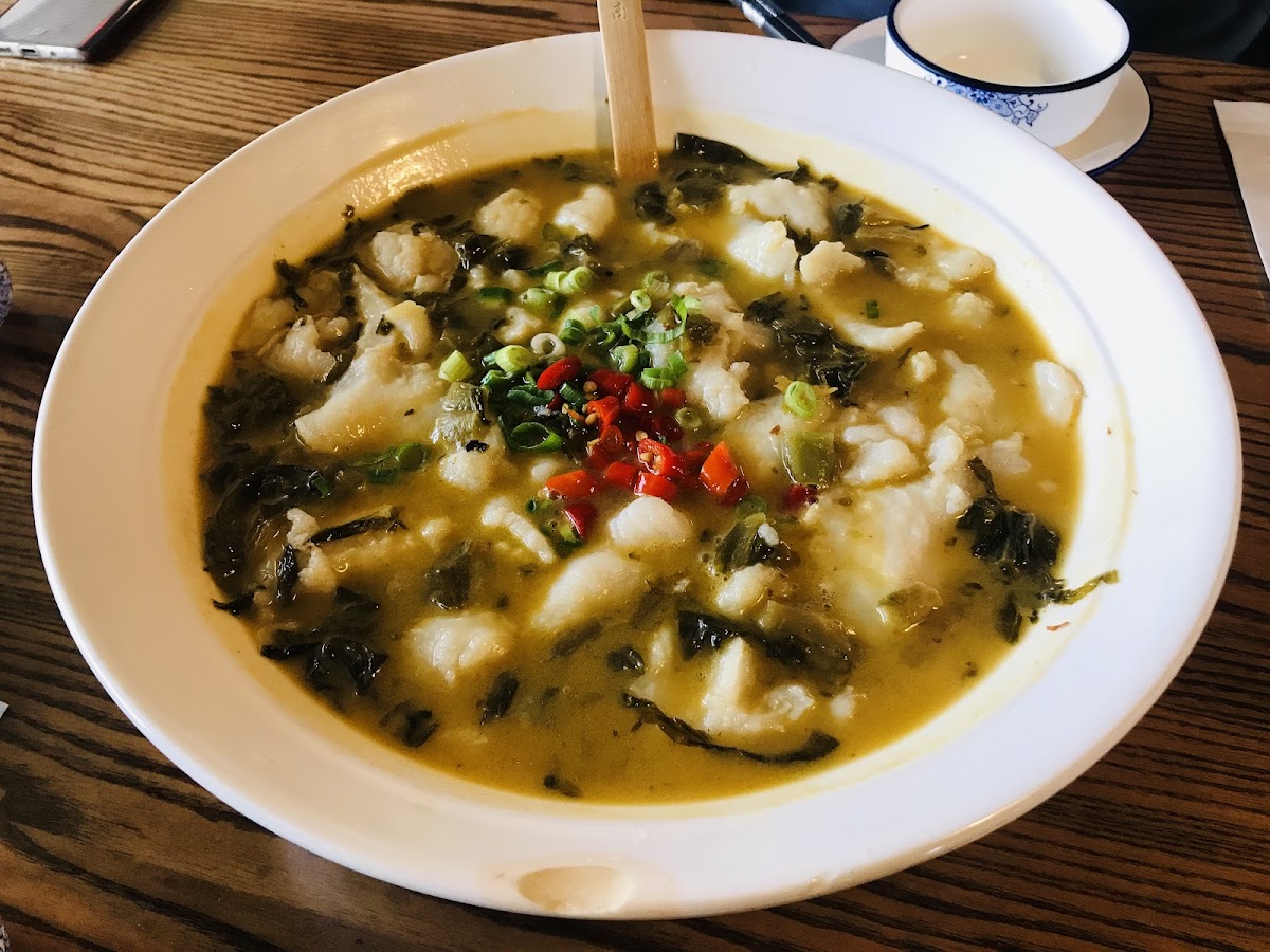South Silk Road Chinese restaurant 云之南中餐馆爱城店 - Edmonton - Photo 9