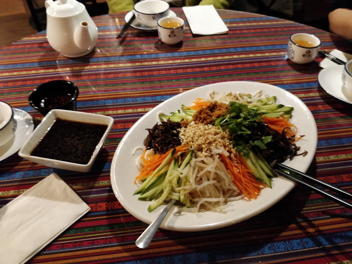 South Silk Road Chinese restaurant 云之南中餐馆爱城店 - Edmonton - Photo 4