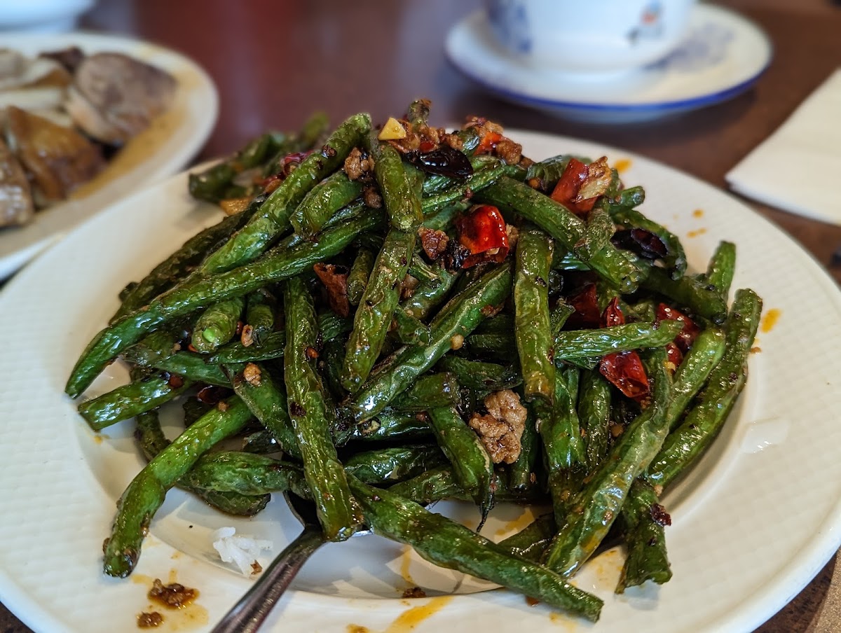 South Silk Road Chinese restaurant 云之南中餐馆爱城店 - Edmonton - Photo 7