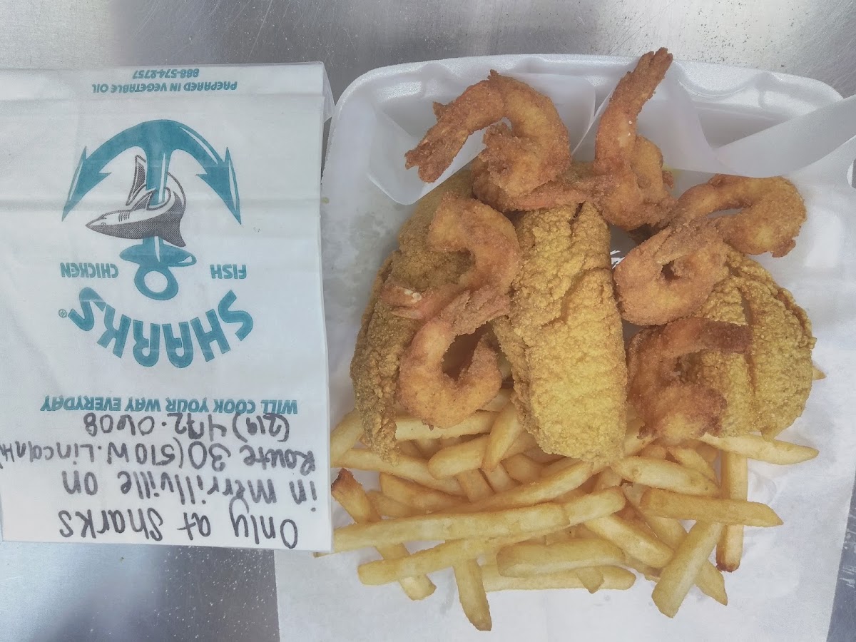Shark's Fish and Chicken - Merrillville - Photo 8