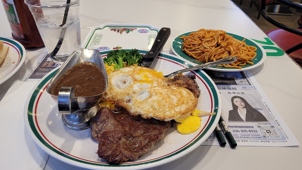 Hong Kong Cafe 香港茶餐廳 - Monterey Park - Photo 5