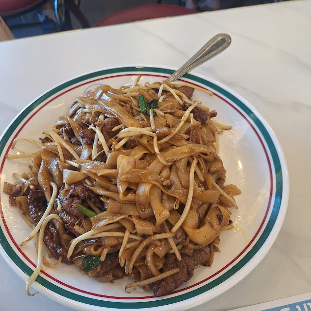 Beef Chow Fun Wsupreme Soy Sauce 乾炒牛河