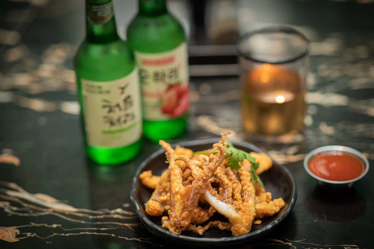Eight Degree Bar & Restaurant - Photo 9