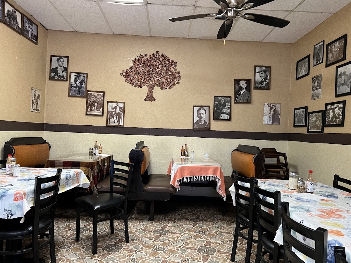 La Fogata Restaurant - Arvin - Photo 3
