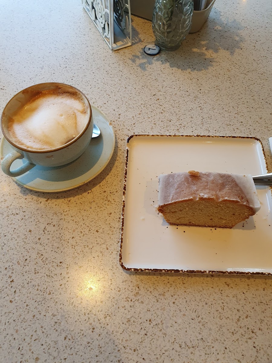 Fresh Cafe Deli - Photo 2