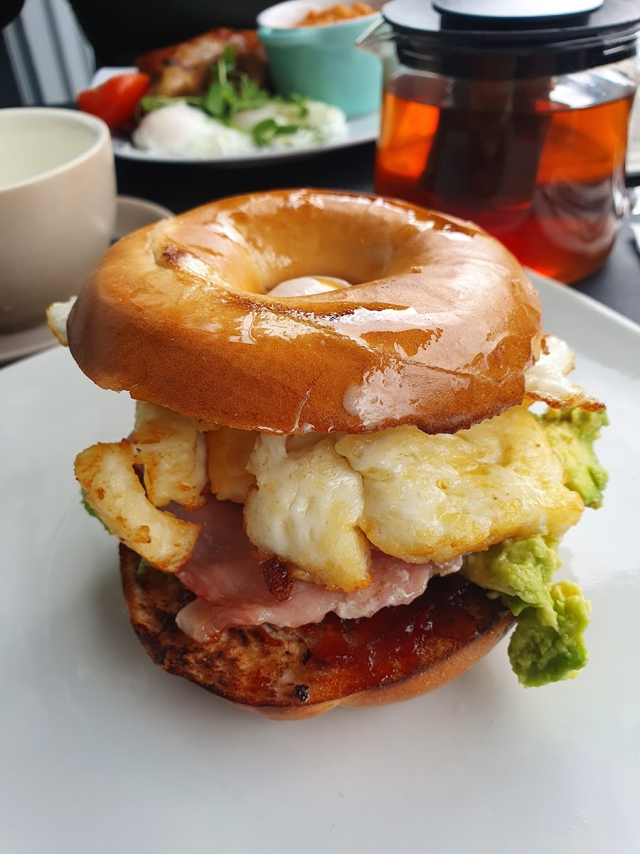 Fresh Cafe Deli - Photo 6