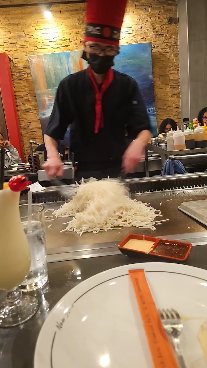 New Star Restaurant - Elmwood Park - Photo 1
