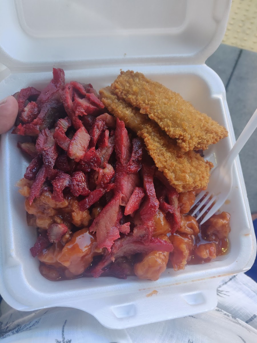 Yummy Yummy - Roxbury - Photo 2