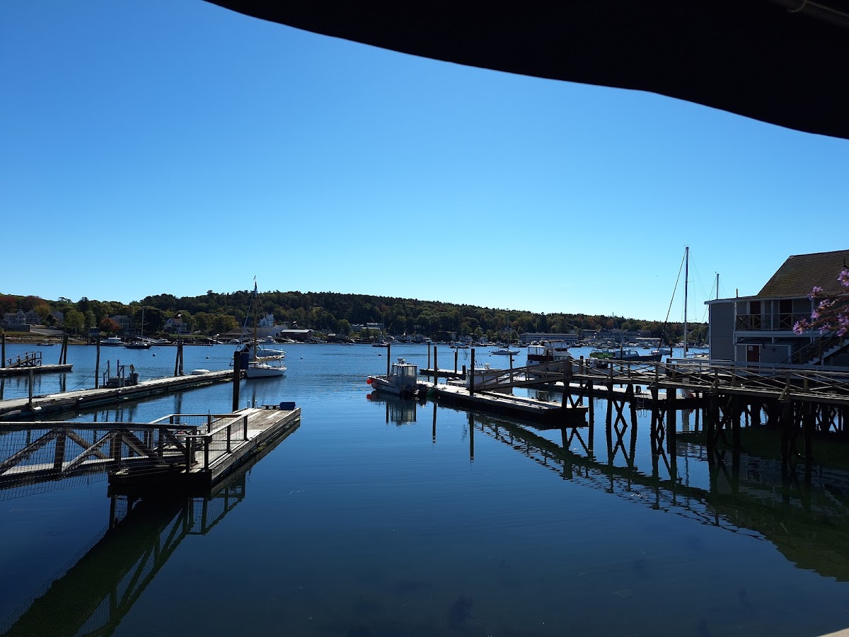 Blue Moon Café - Boothbay Harbor - Photo 2