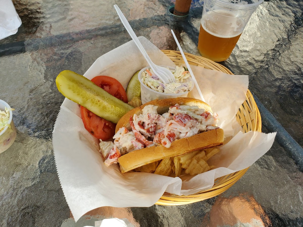 Blue Moon Café - Boothbay Harbor - Photo 7