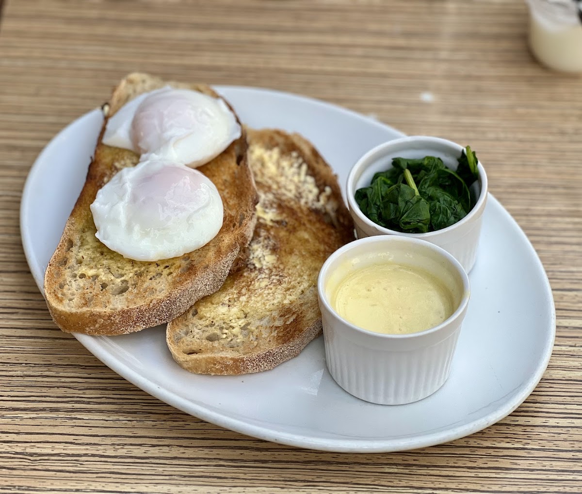 Olivers Bistro Cafe - Photo 7