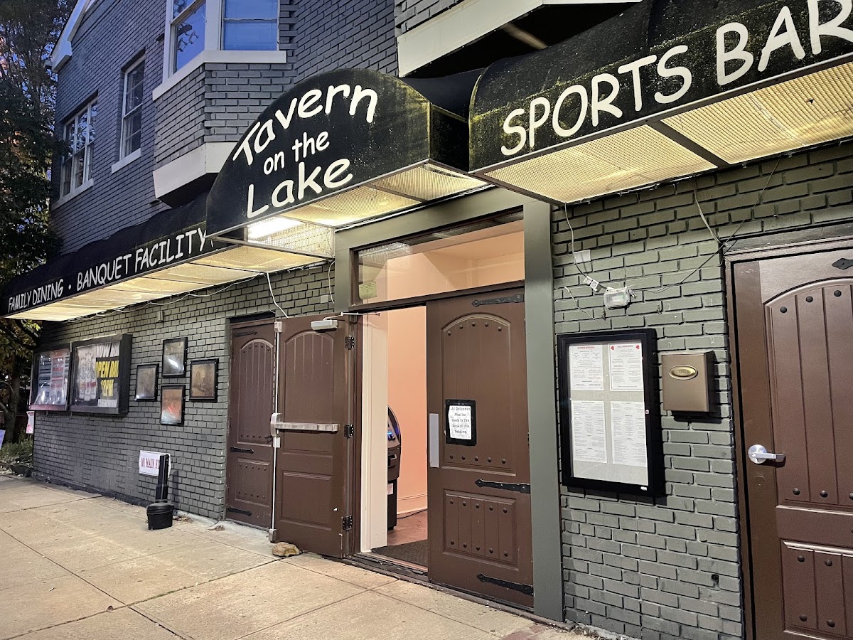 Tavern On The Lake - Hightstown