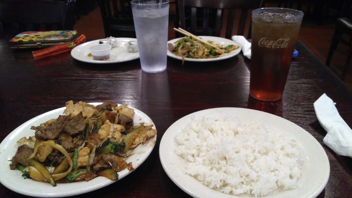 Golden Hibachi Buffet - Hinesville - Photo 9