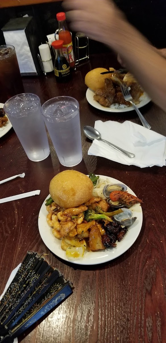 Golden Hibachi Buffet - Hinesville - Photo 4