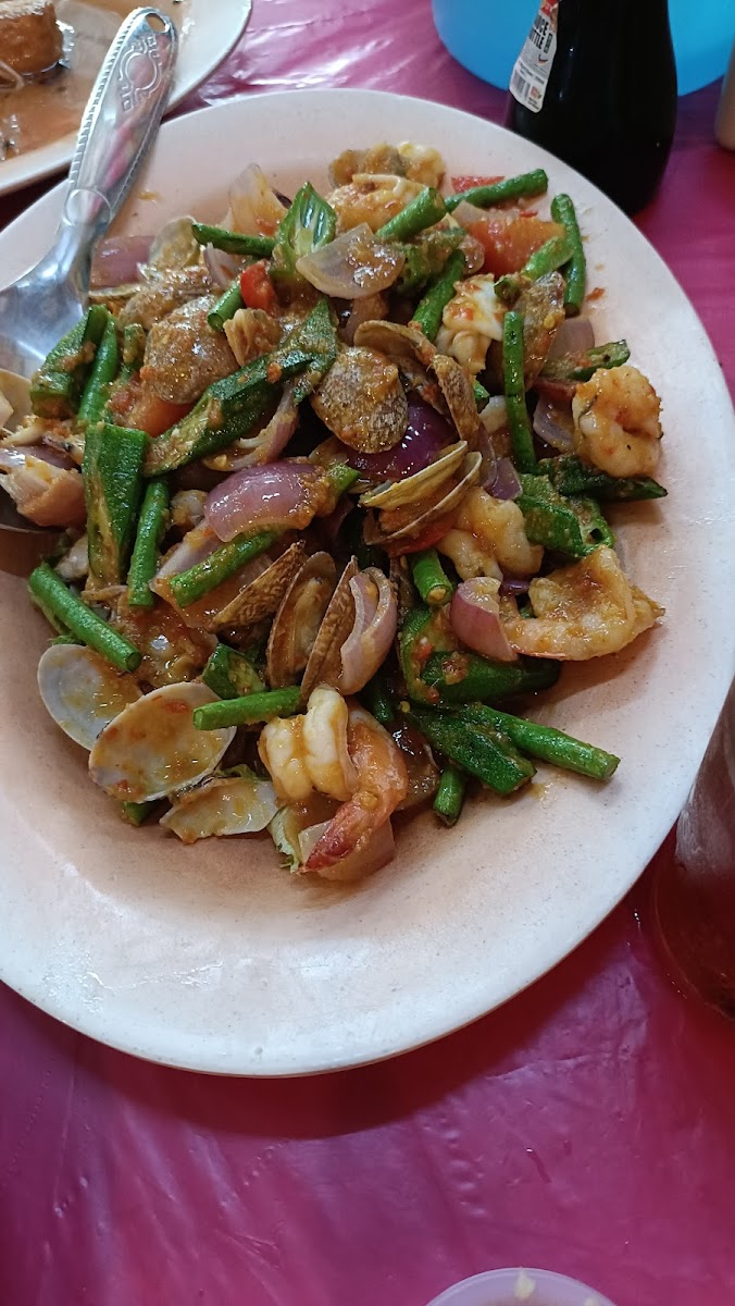 Hou Kee Restaurant - Photo 9