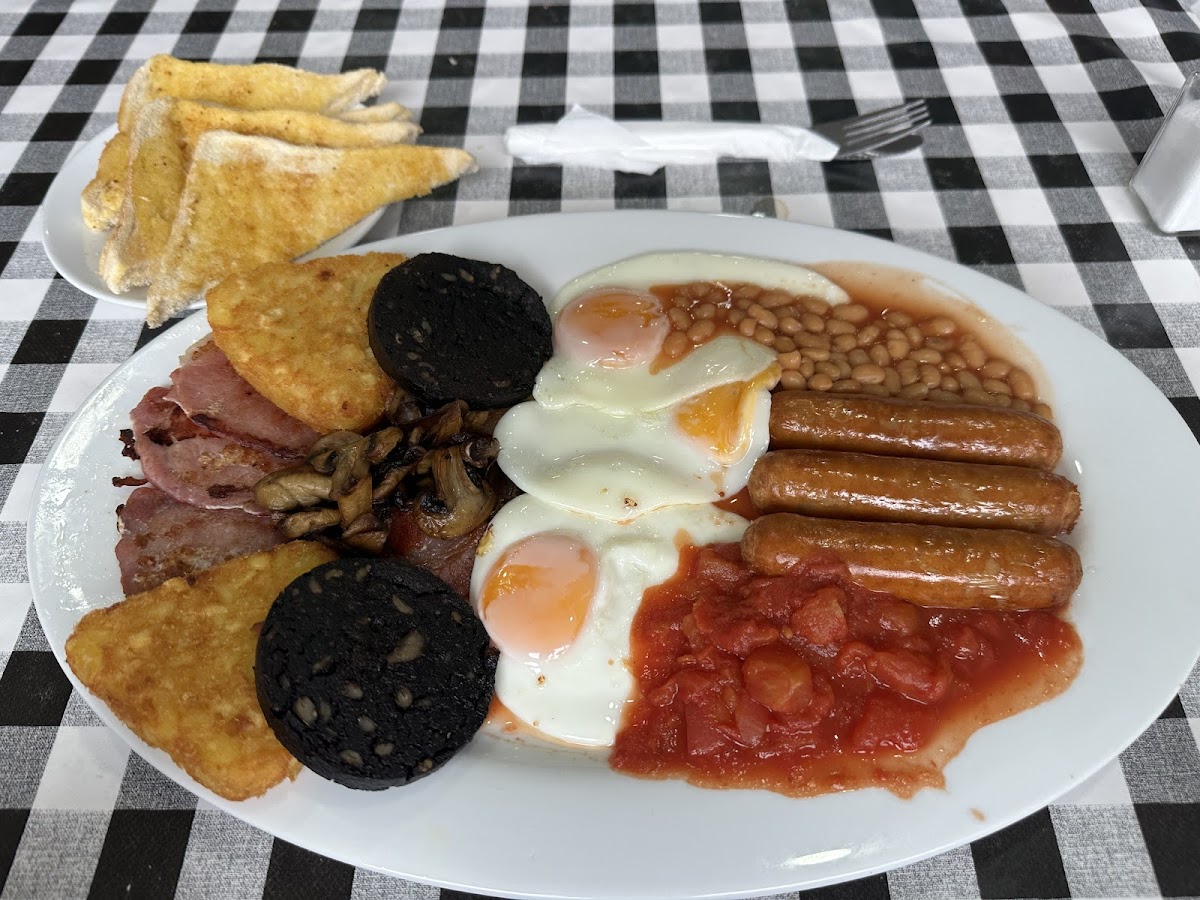 Choice Cafe - 266 Aylestone Rd - Photo 2