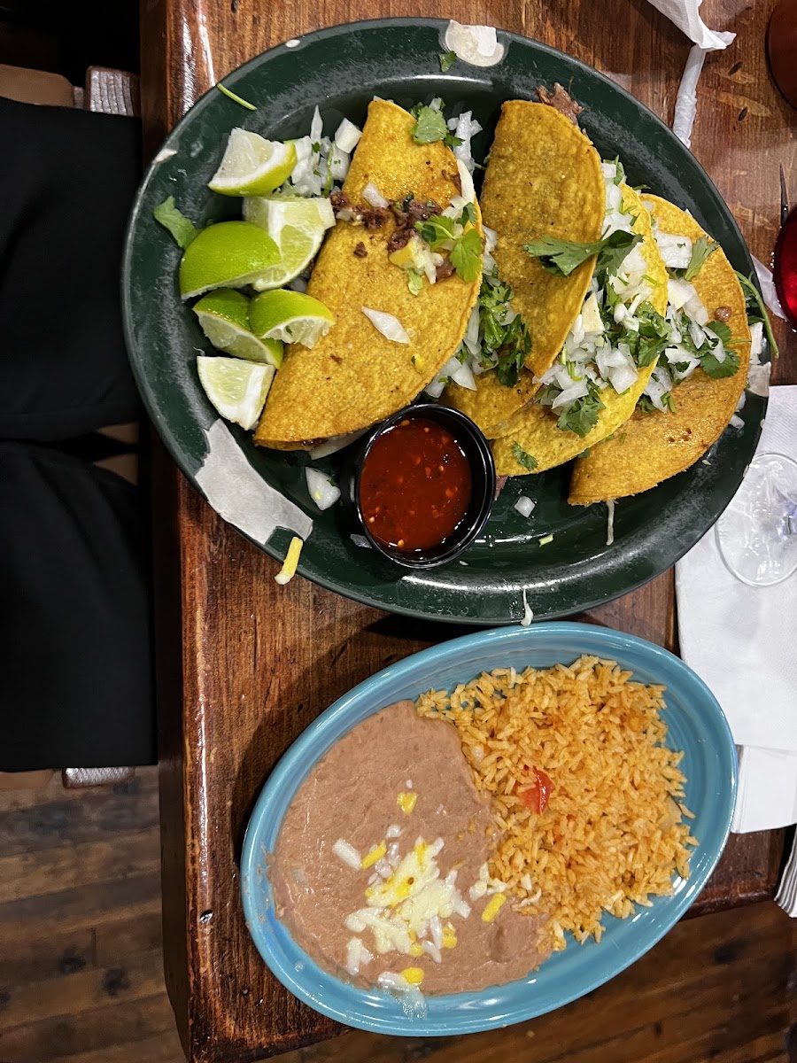 El Patio Mexican Restaurant - Leesville - Photo 4