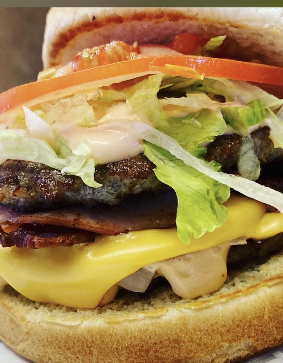 Burger Baron - Carstairs - Photo 3