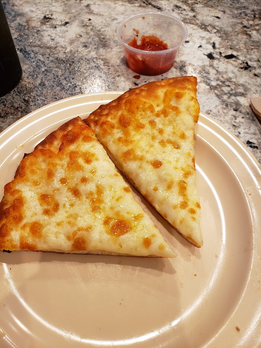 Chicago's Pizza - Seymour - Photo 4