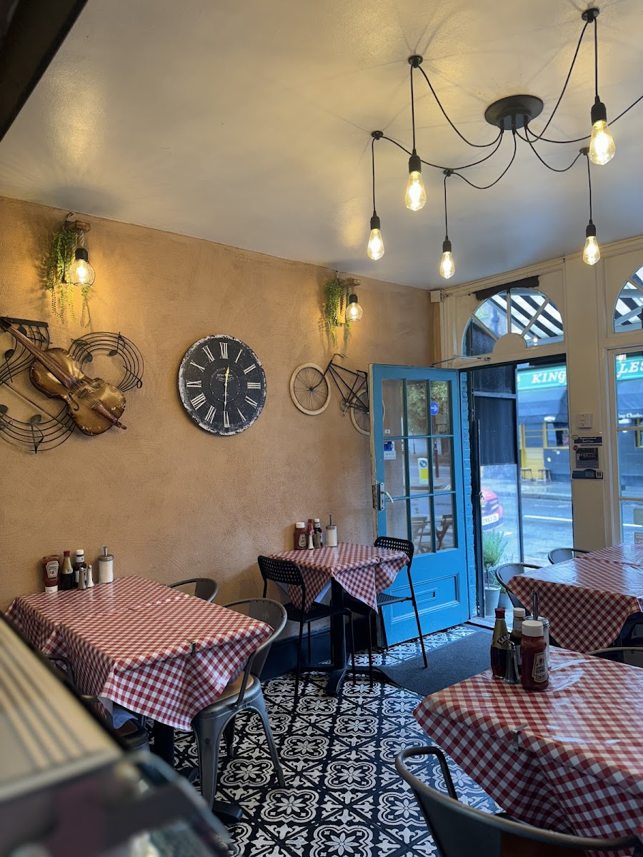 Blue River Cafe - Photo 4