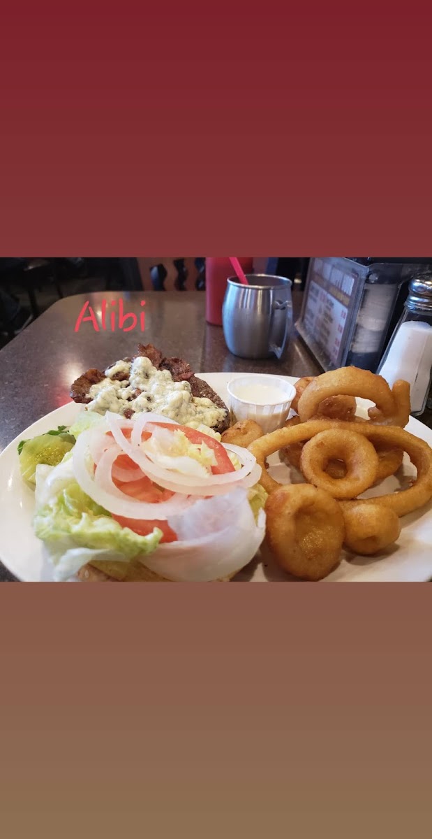 Alibi Bar & Grill - Salem - Photo 5