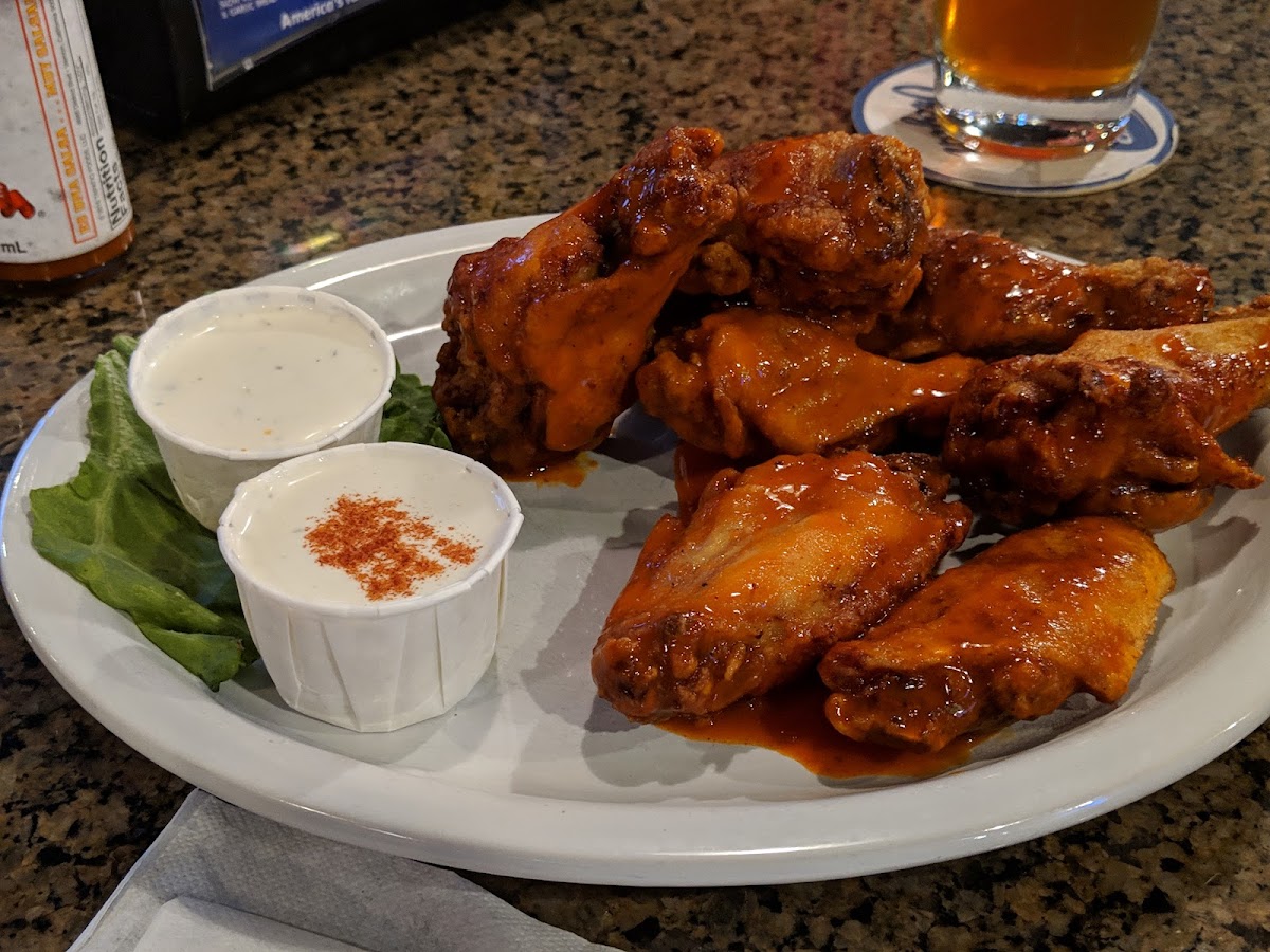 Alibi Bar & Grill - Salem - Photo 7
