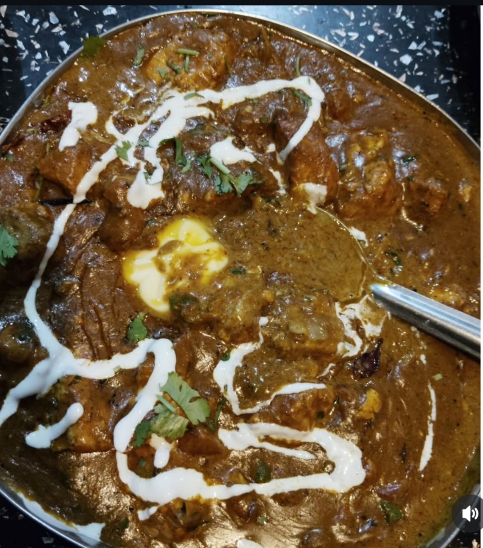 Netra Singh Restaurant - Photo 4