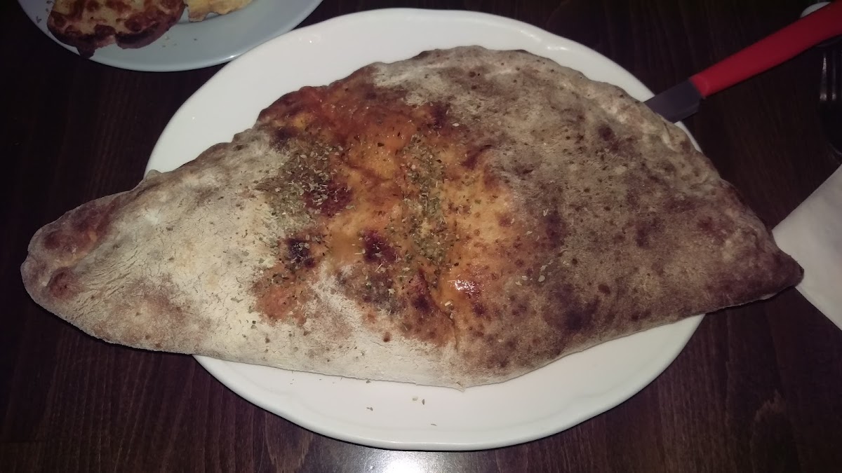 Franks Pizzeria - Photo 6