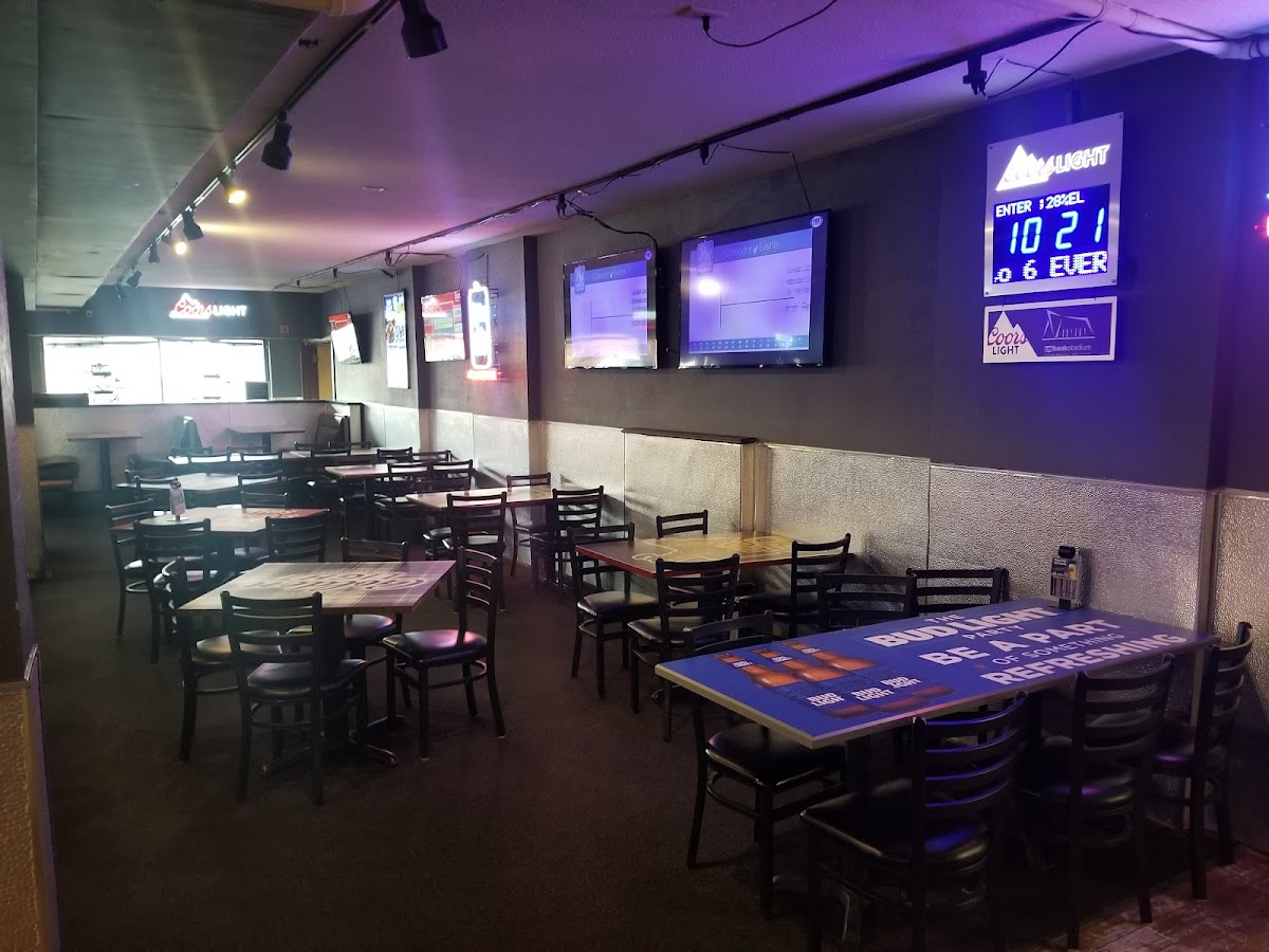 Sidelines Sports Grill Ltd