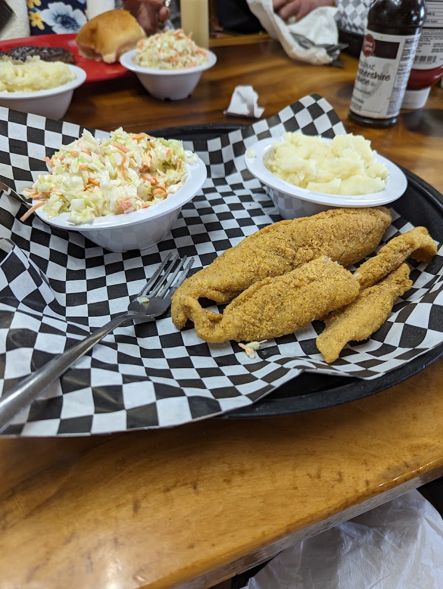 Mountain View Restaurant - Limestone - Photo 4