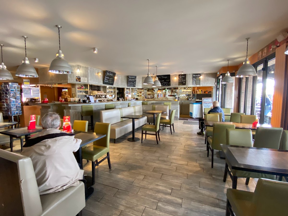 Le Café Du Port - Photo 8