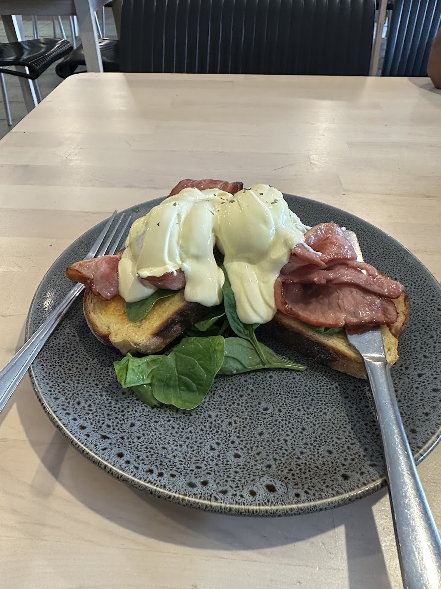 Cafe Twenty One - Photo 6
