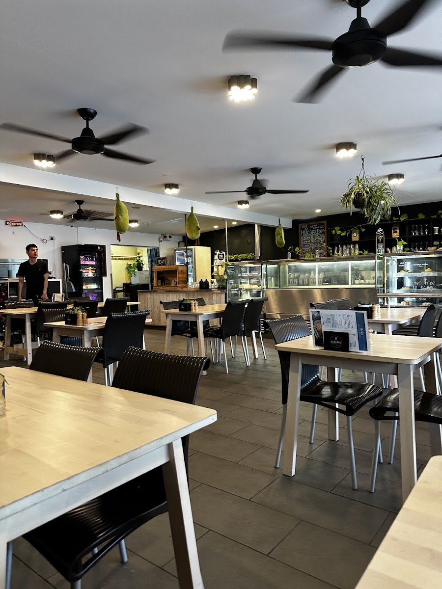 Cafe Twenty One - Photo 7