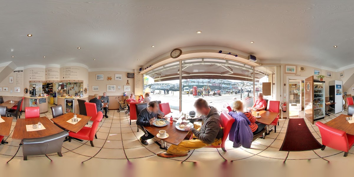 Tides Cafe