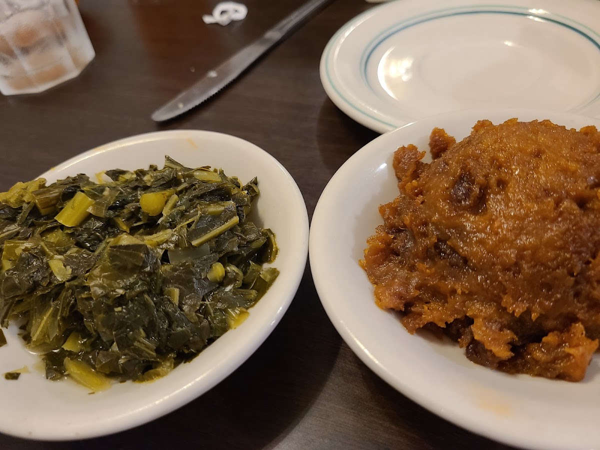 The Carriage House Restaurant - Winston-Salem - Photo 6