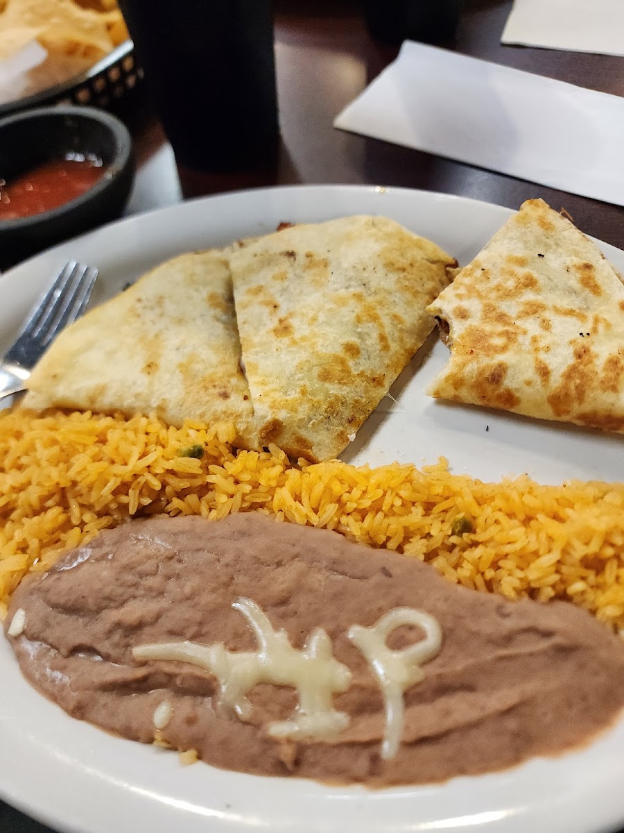 Santiago's Mexican Restaurant - Magnolia - Photo 4