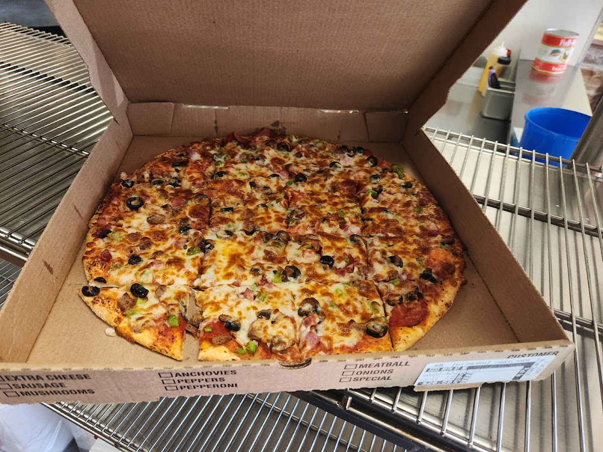 Primo Pizza - Monticello - Photo 2