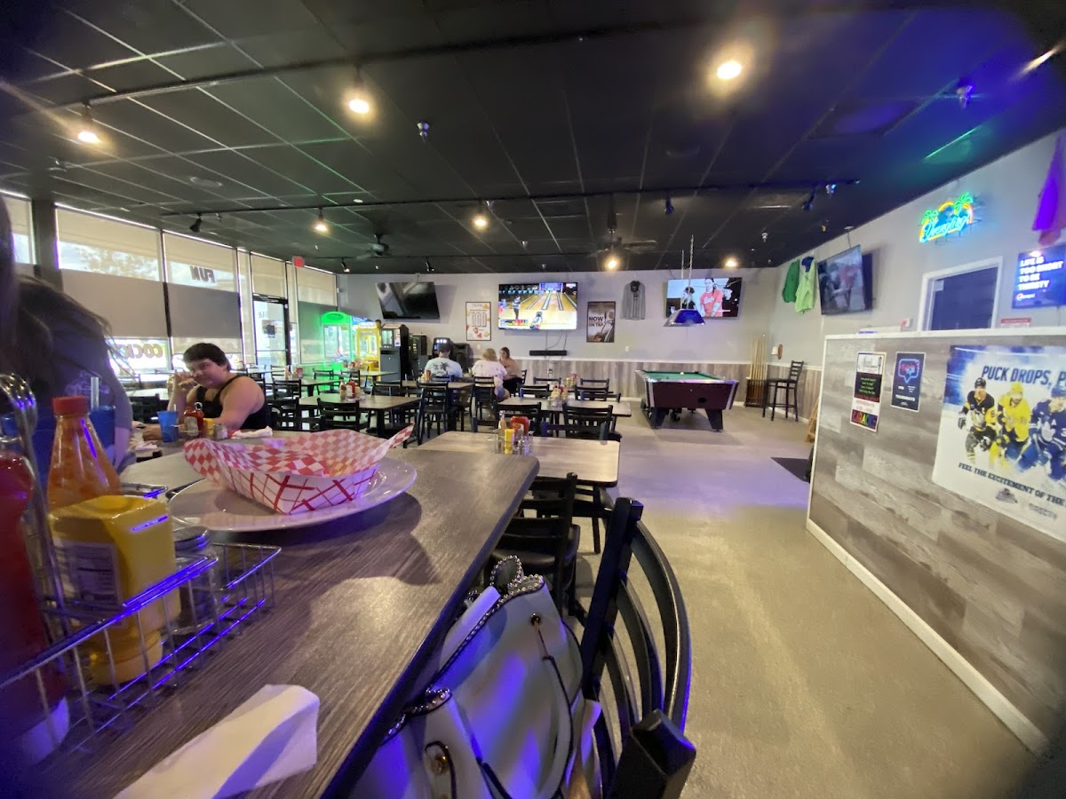 JJ's Bar & Grille