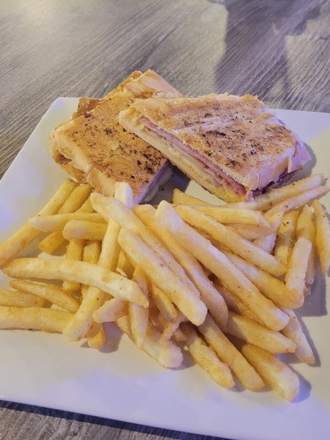 JJ's Bar & Grille - Photo 1