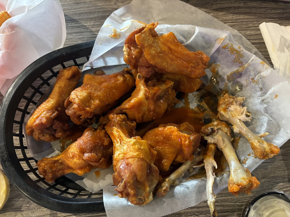 JJ's Bar & Grille - Photo 2