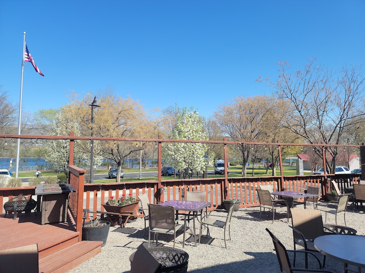 Riverside Pub - Wenatchee