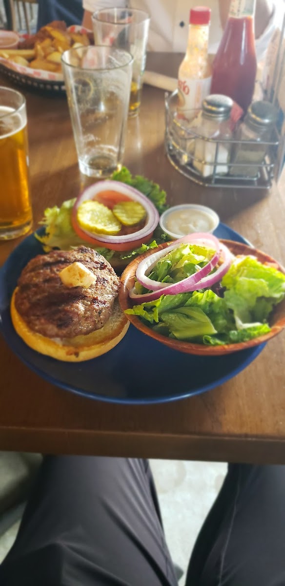 Riverside Pub - Wenatchee - Photo 6