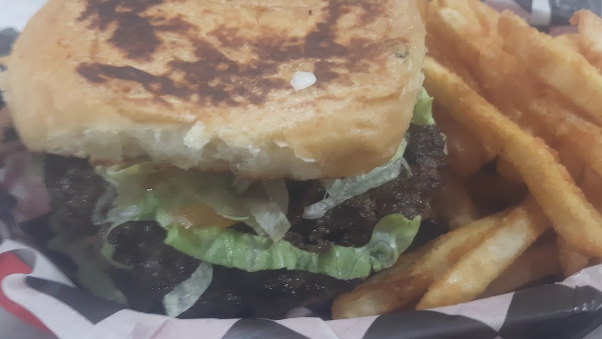 Burger Fresh - Conroe - Photo 1