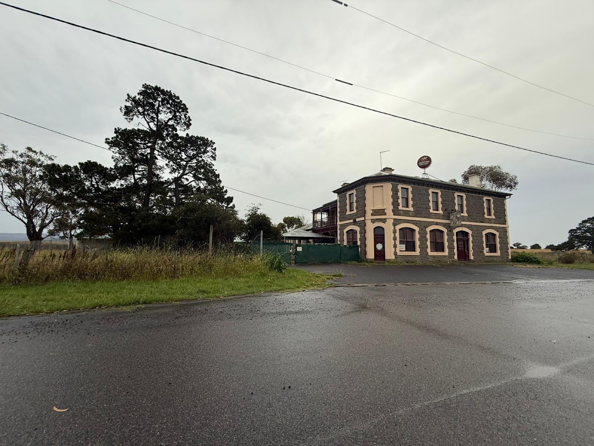 Coach & Horses Inn - Photo 2