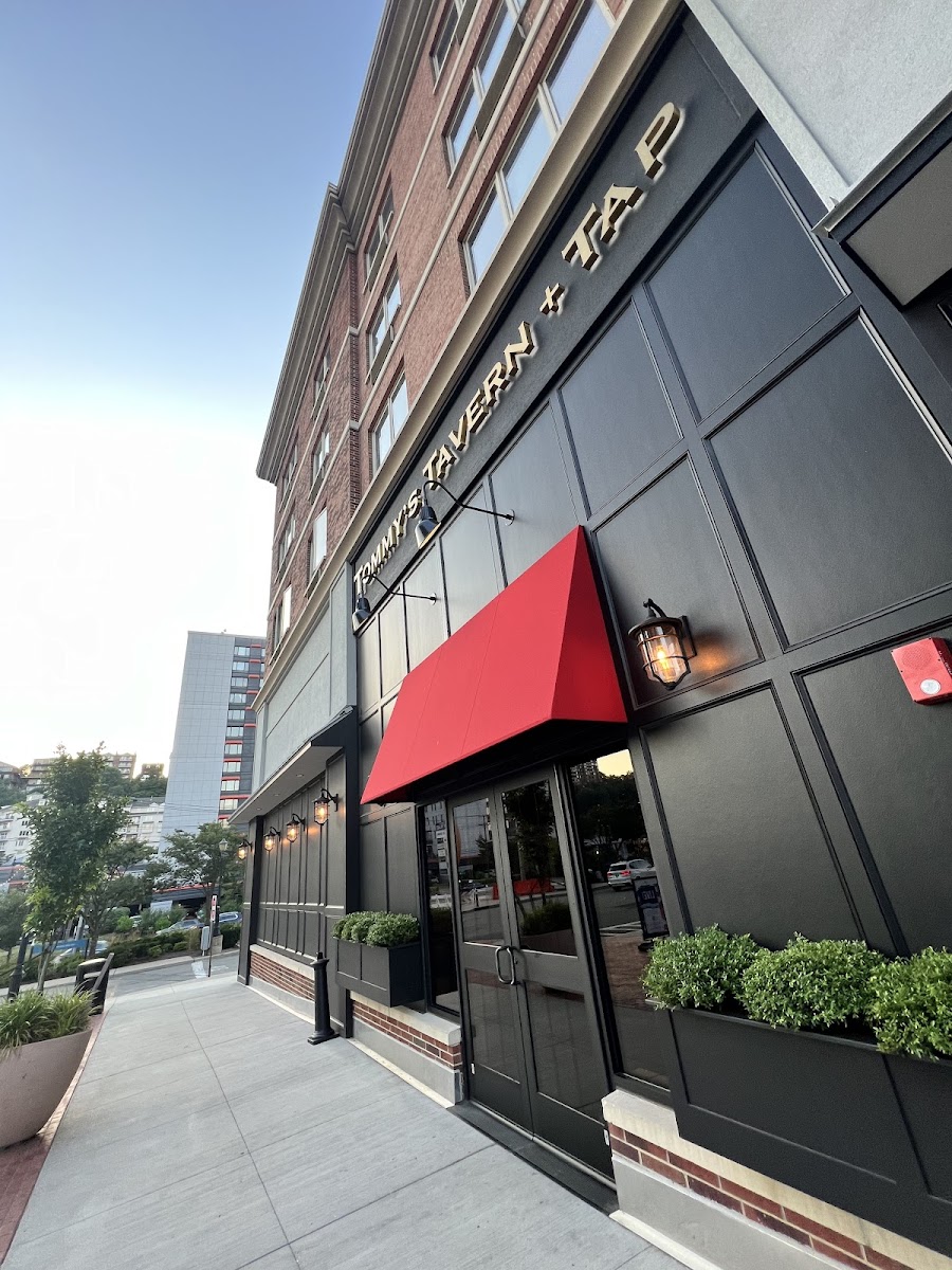 Tommy's Tavern Tap - Edgewater