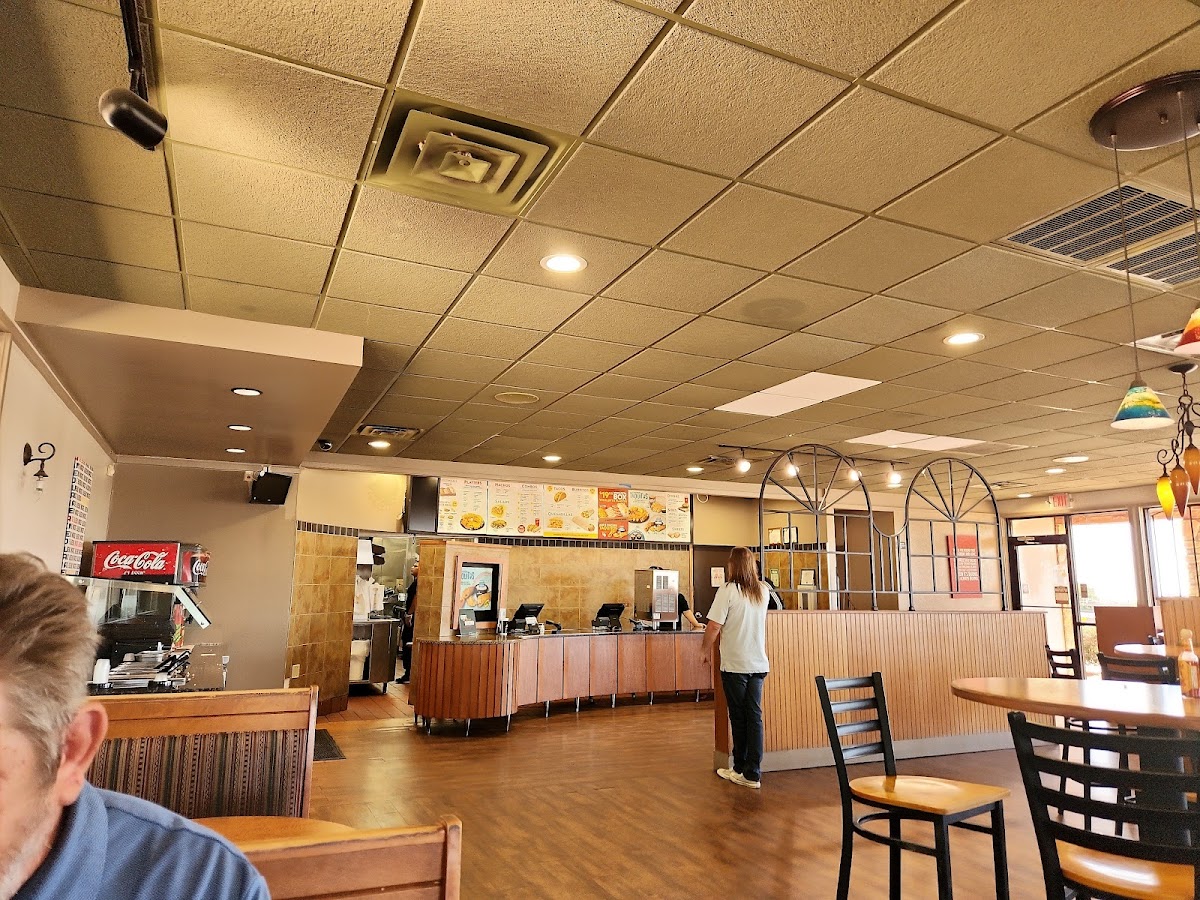 Taco Bueno - Mansfield - Photo 2