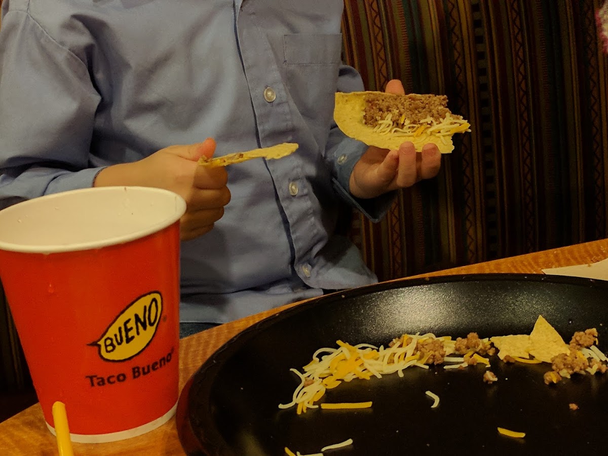 Taco Bueno - Mansfield - Photo 8
