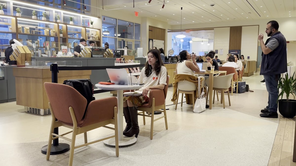 Capital One Café - New York - Photo 1
